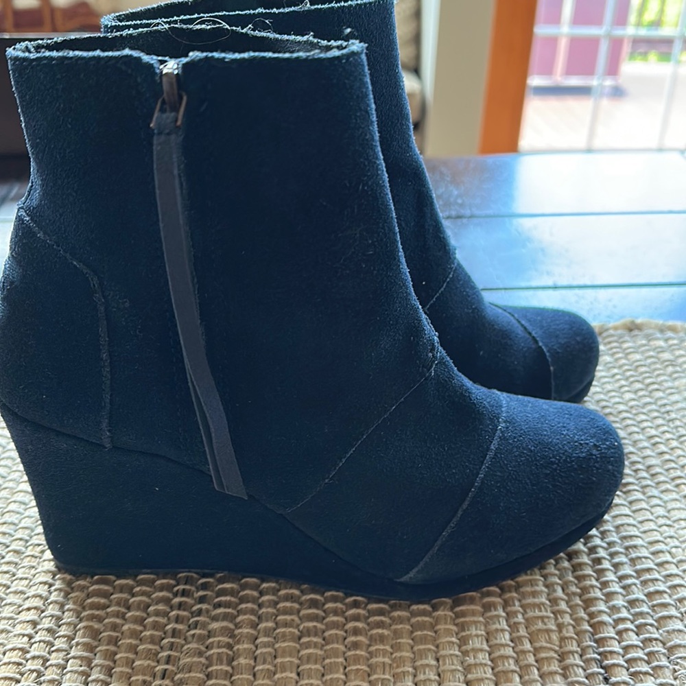 TOMS Wedge Boot